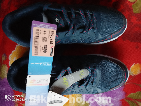 Lotto brand unused sneakers